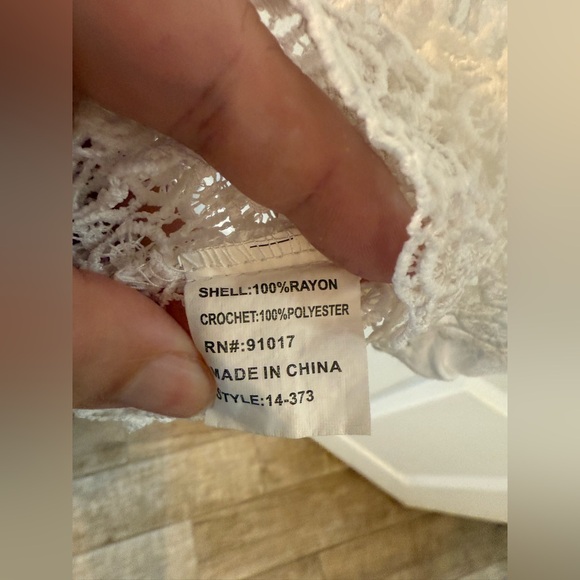 Ladies Elegant White Solitaire Swin  Lace Swim Cover-Up - Picture 6 of 12